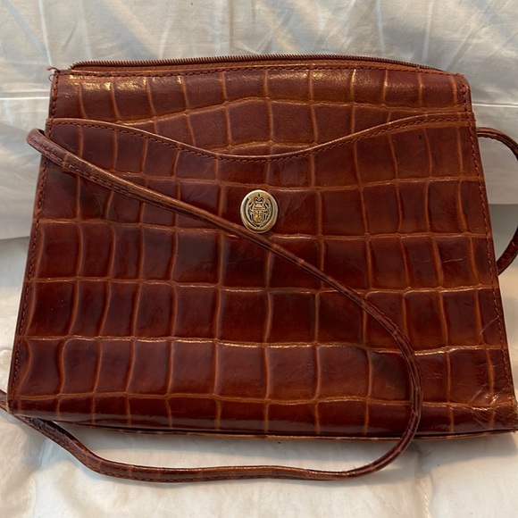 Liz Claiborne woman’s genuine leather brown crossbody bag - Picture 1 of 8